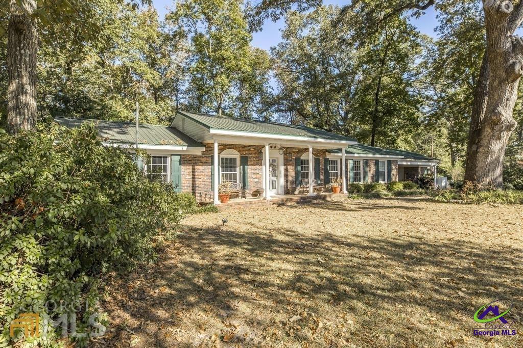 123 S Amanda Place