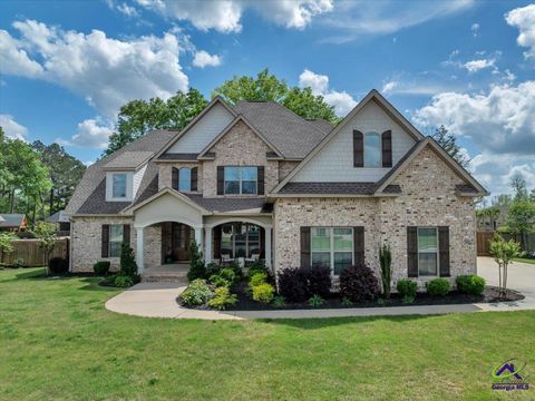 502 Woodlands Kathleen GA 31047