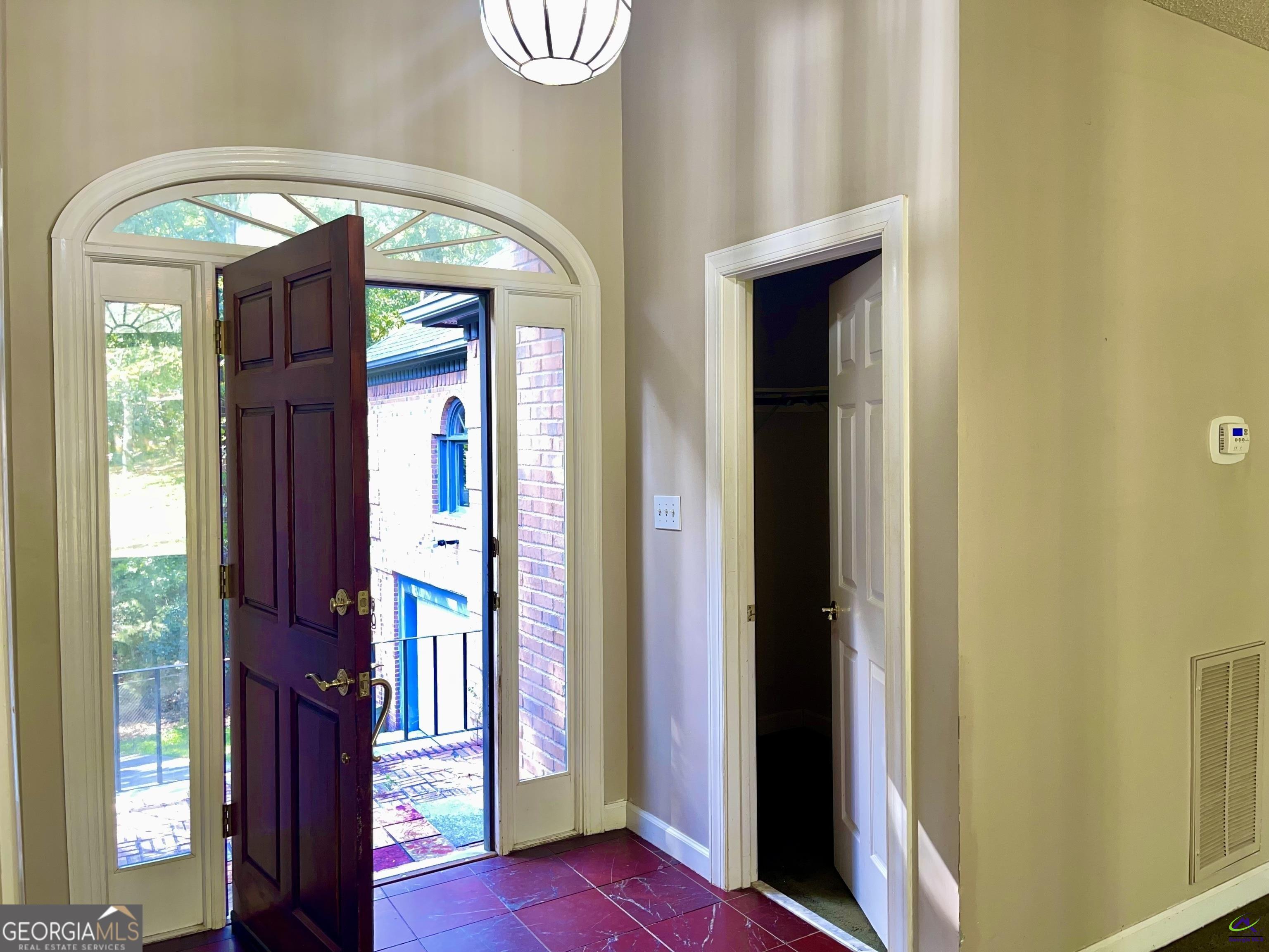 102 RED EAGLE Trail