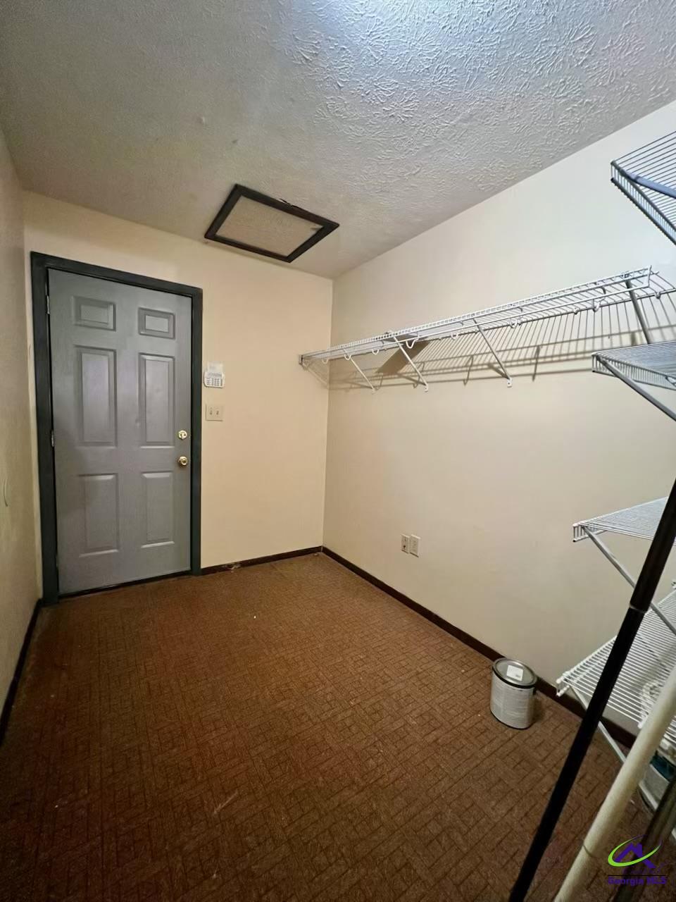 102 Overlook Drive