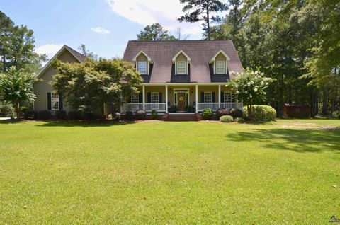 124 Pine Hill Drive Cochran GA 31014