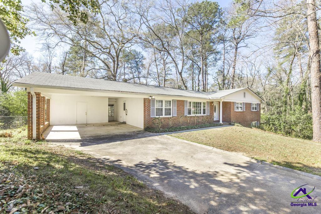 1035 S Pine Knoll Drive