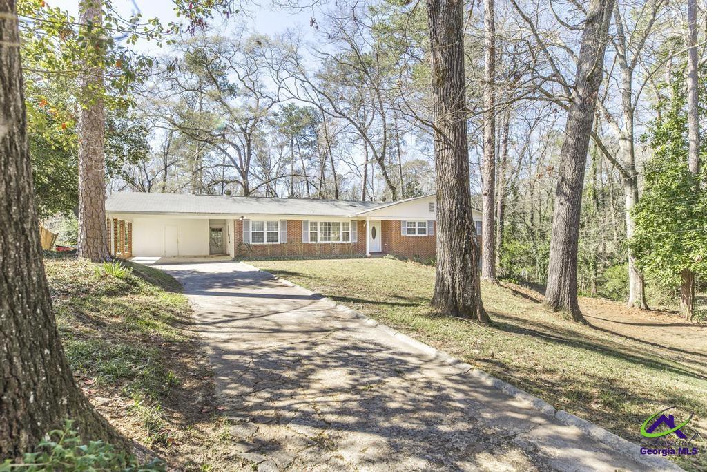 1035 S Pine Knoll Drive