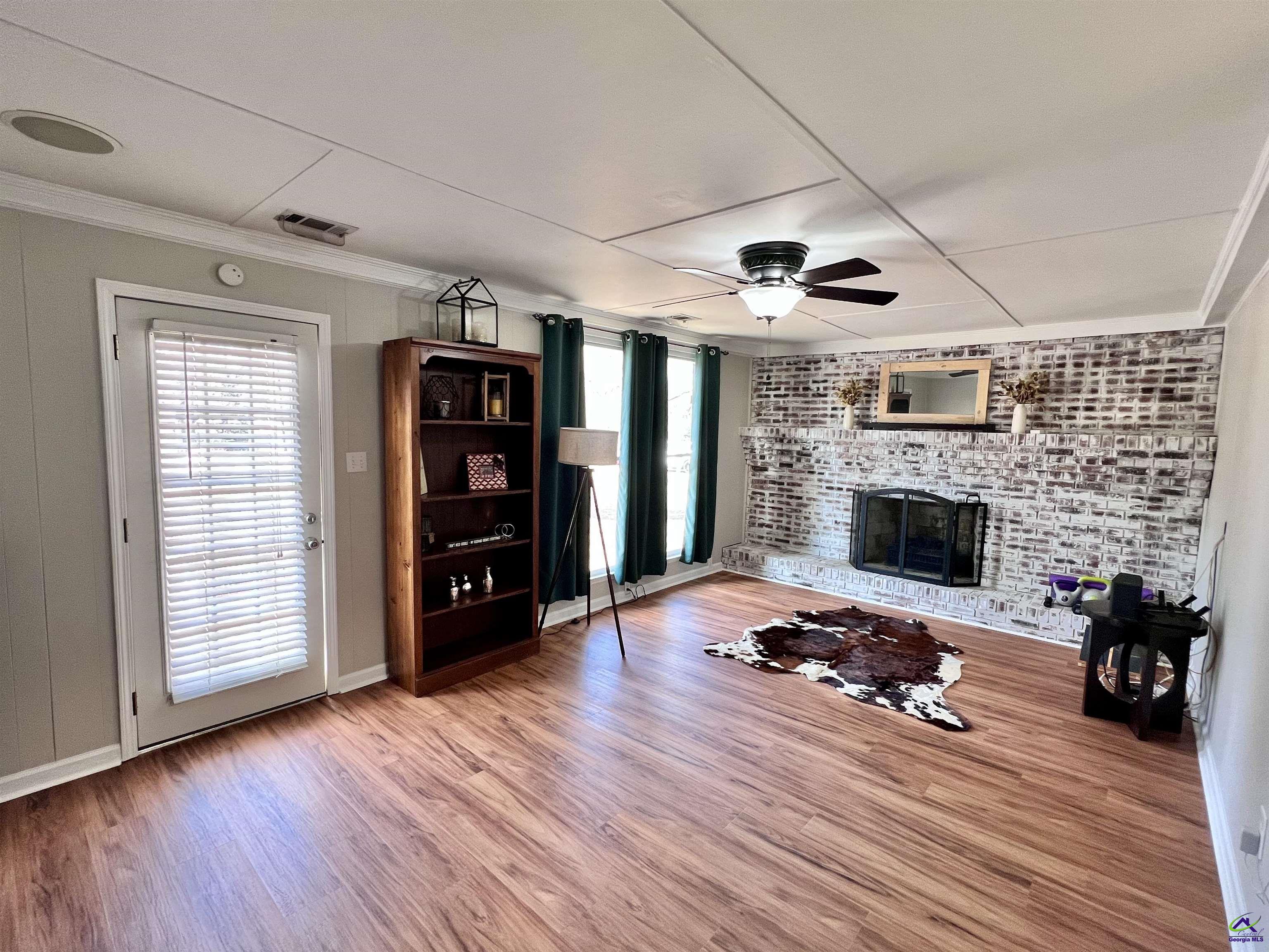 107 Pine Hill Circle