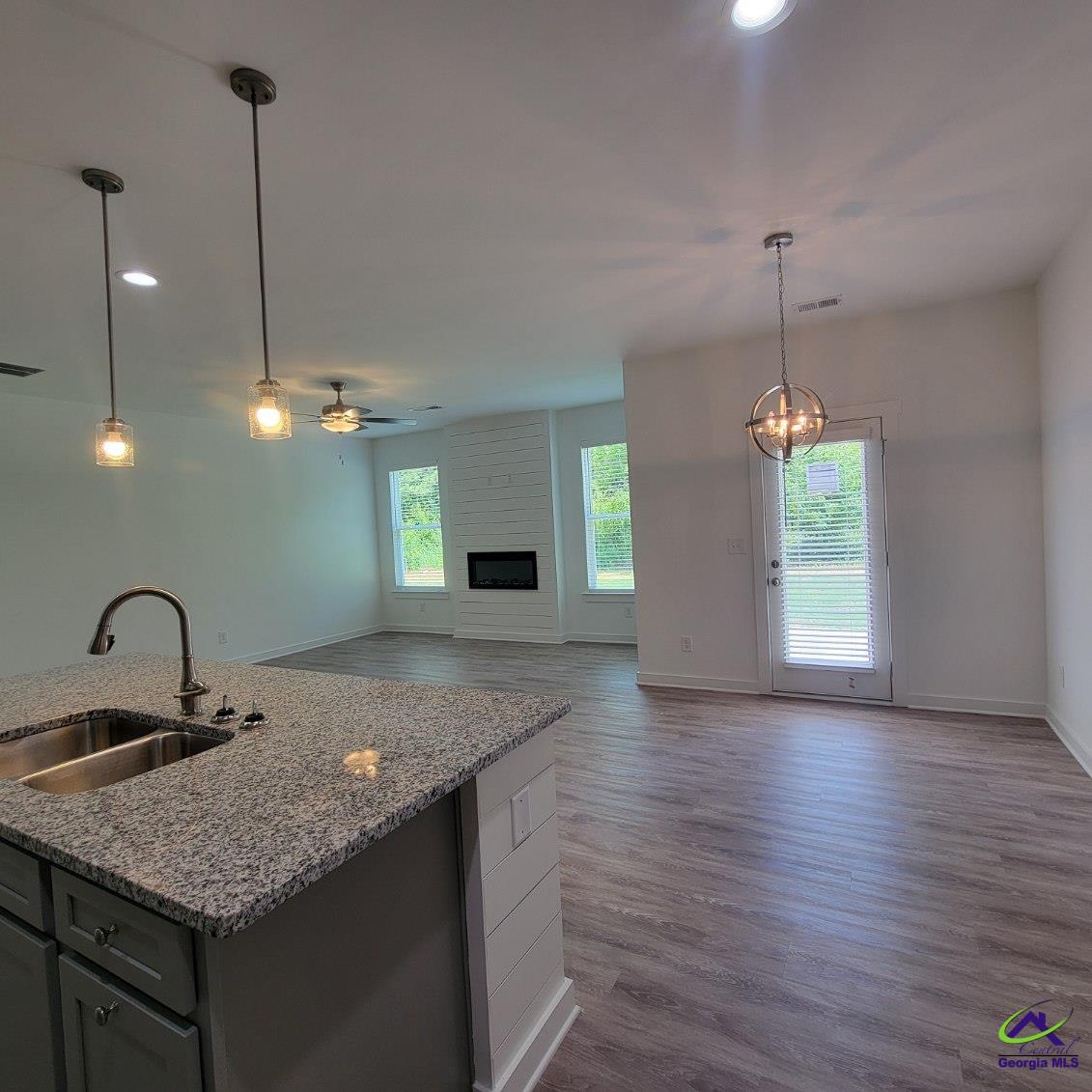 112 Breakwater Way