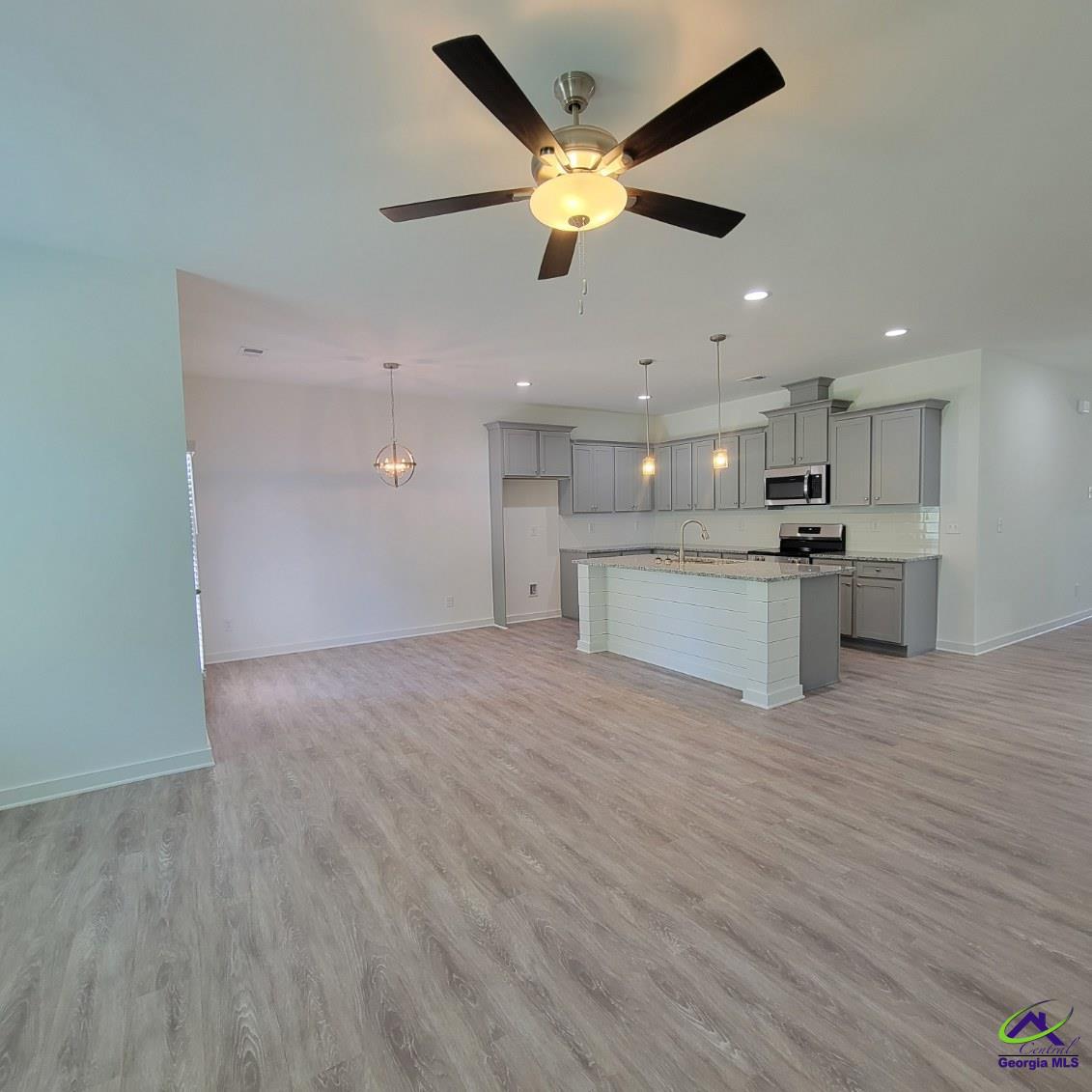 112 Breakwater Way