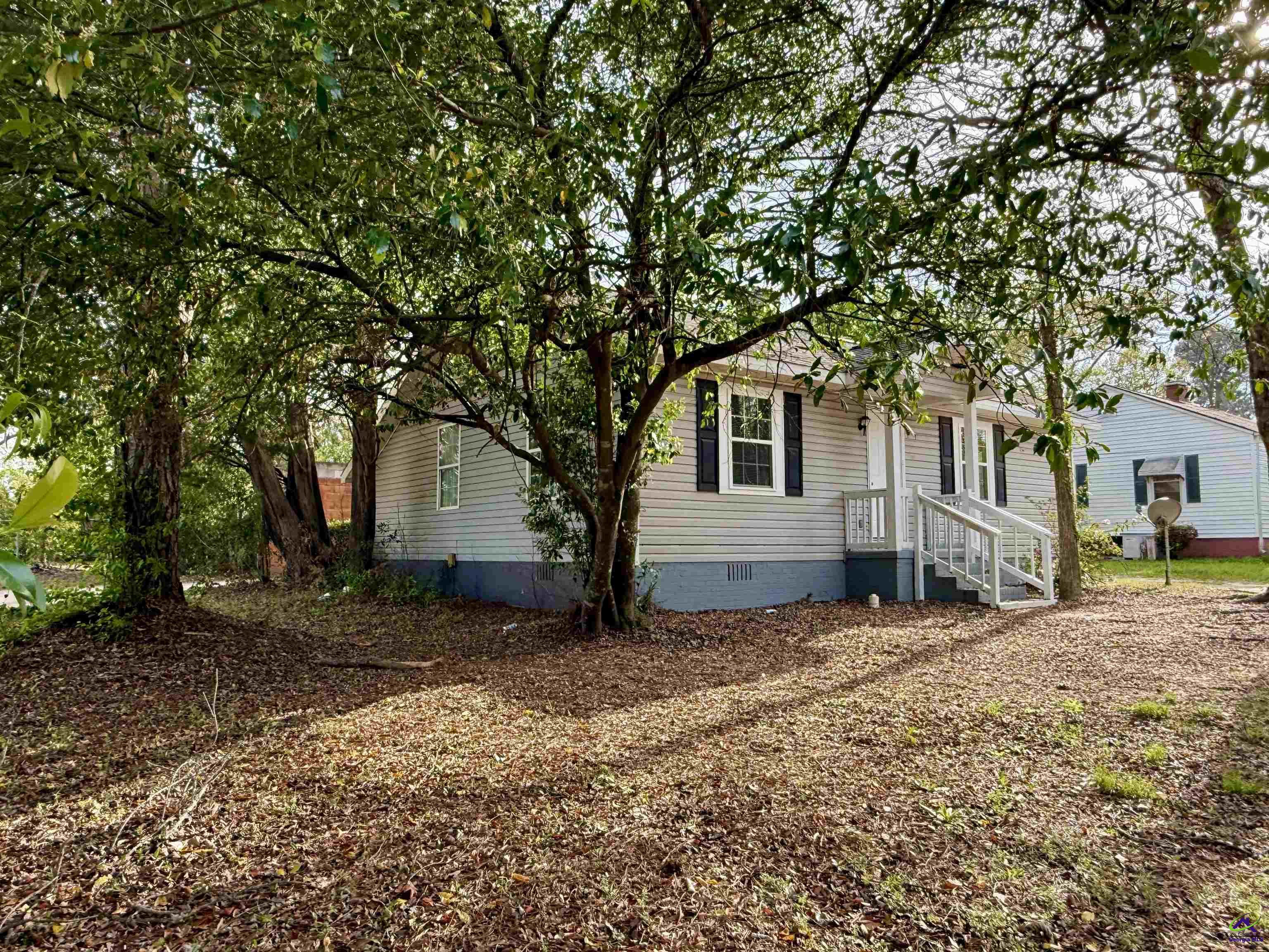 825 McArthur Boulevard