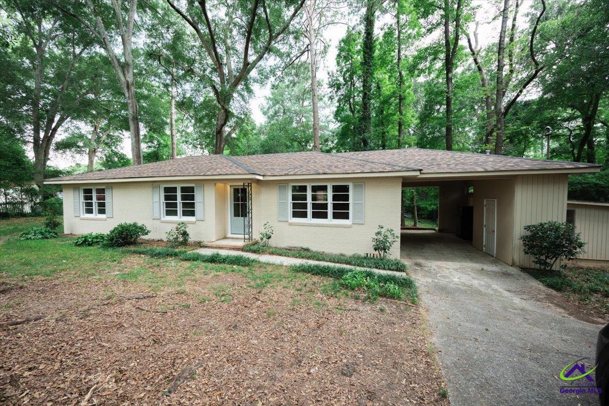 831 Forest Hill Court