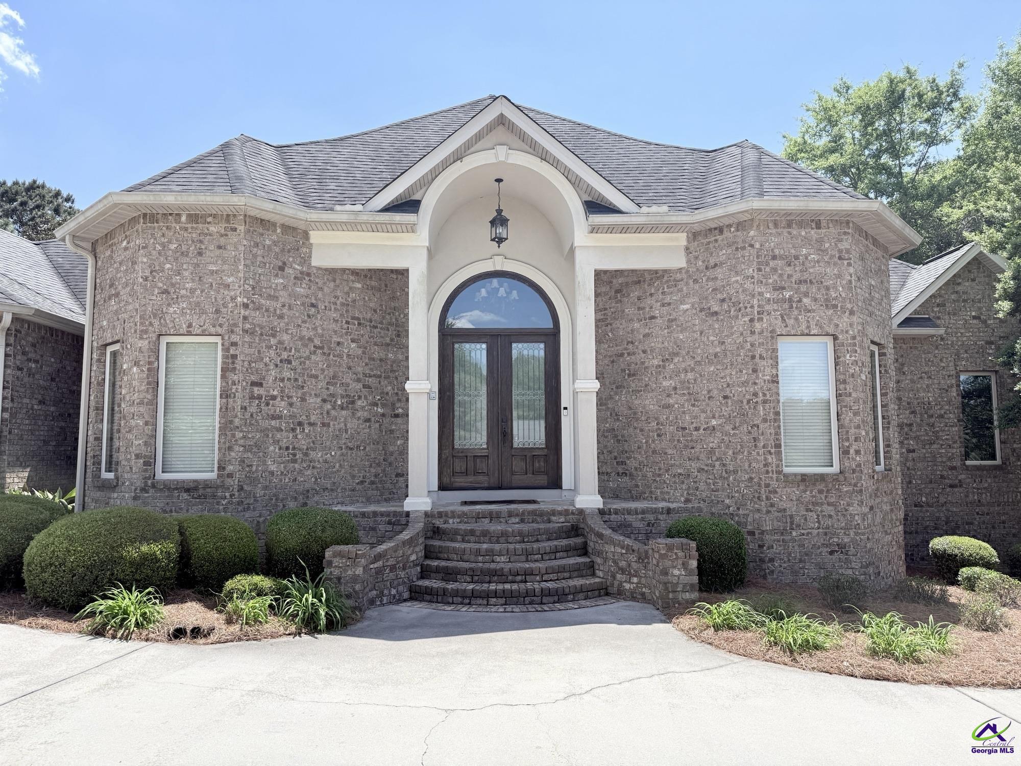 211 Lowpoint Trail
