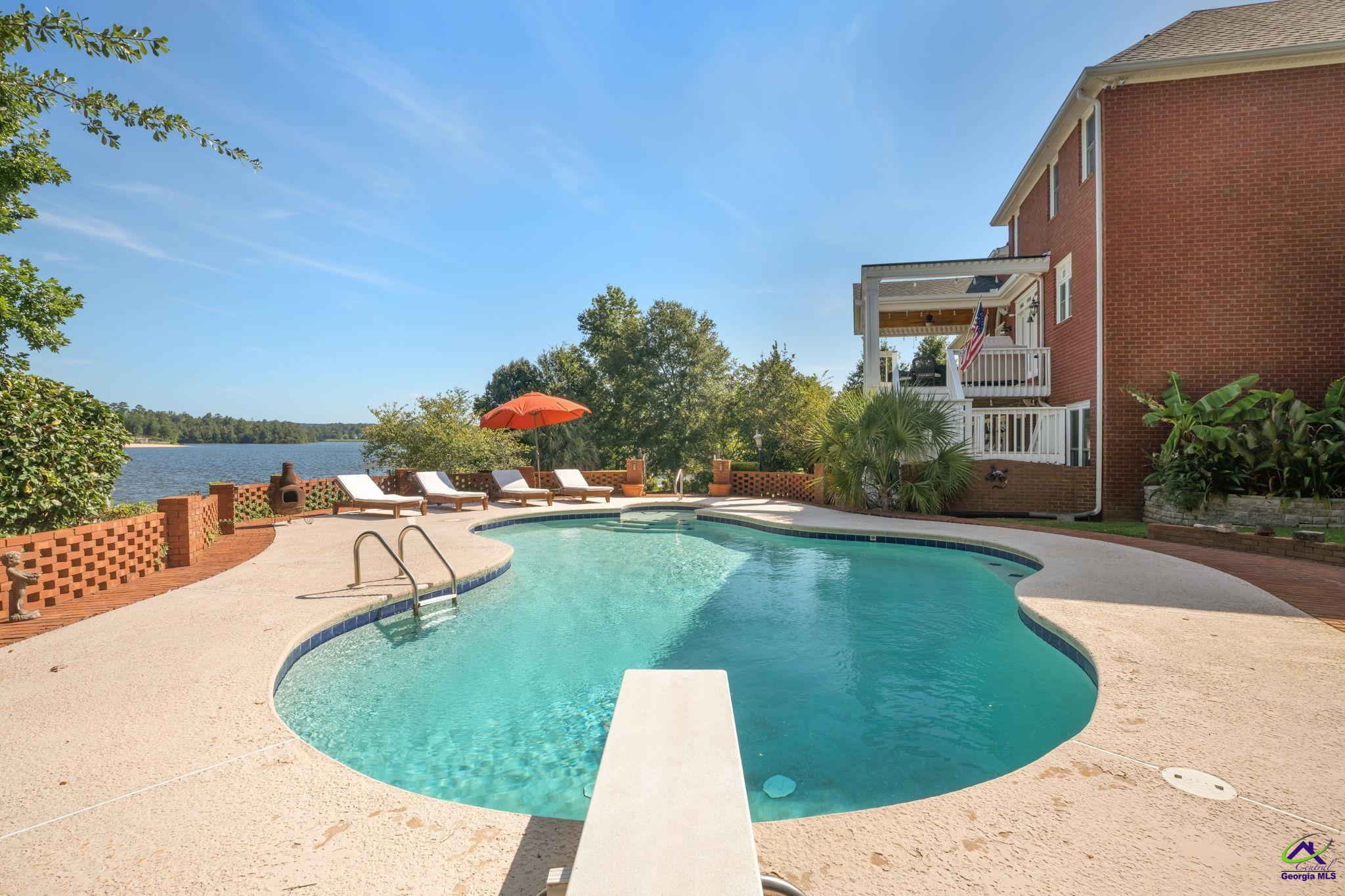 352 Hillridge Cove