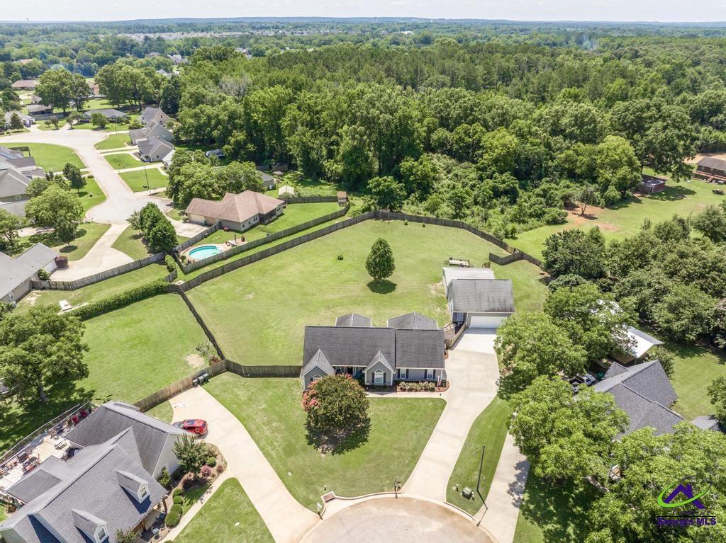 546 Grove Lane