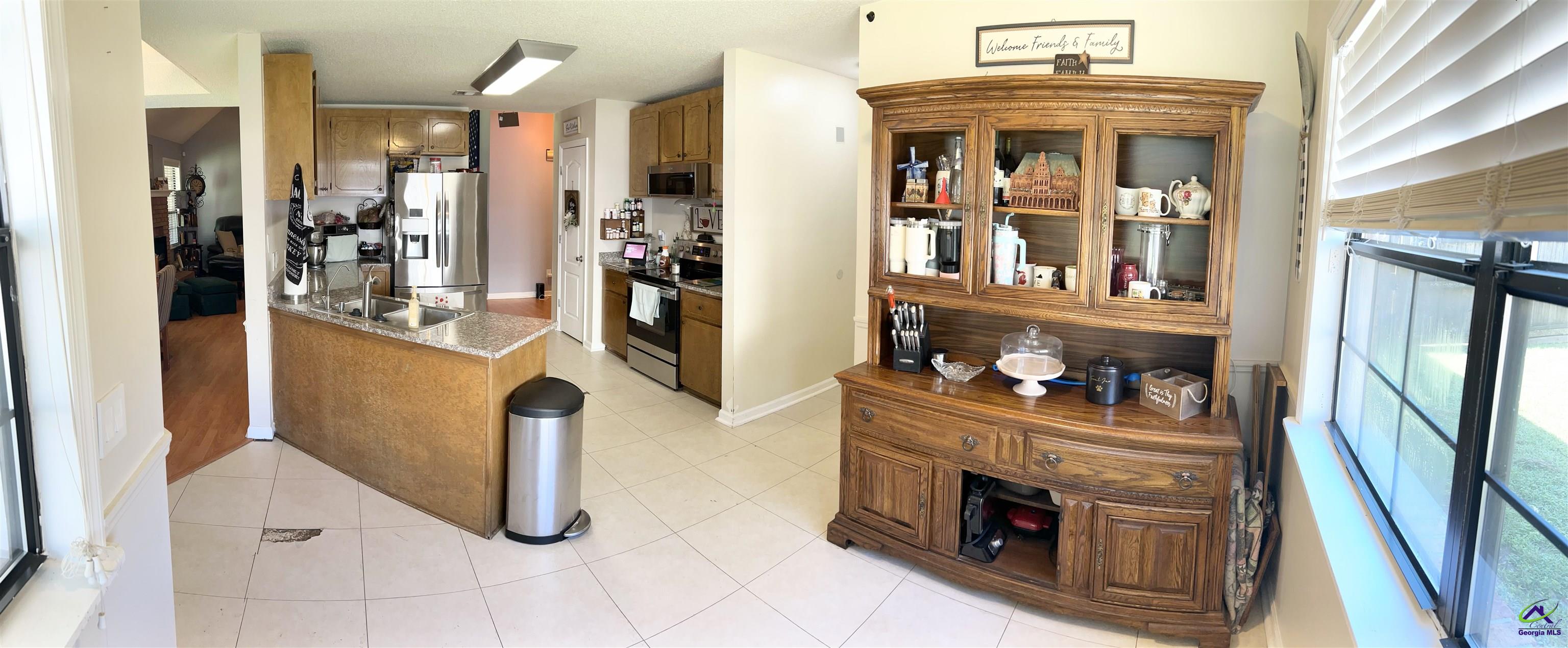 220 Crestwood Circle