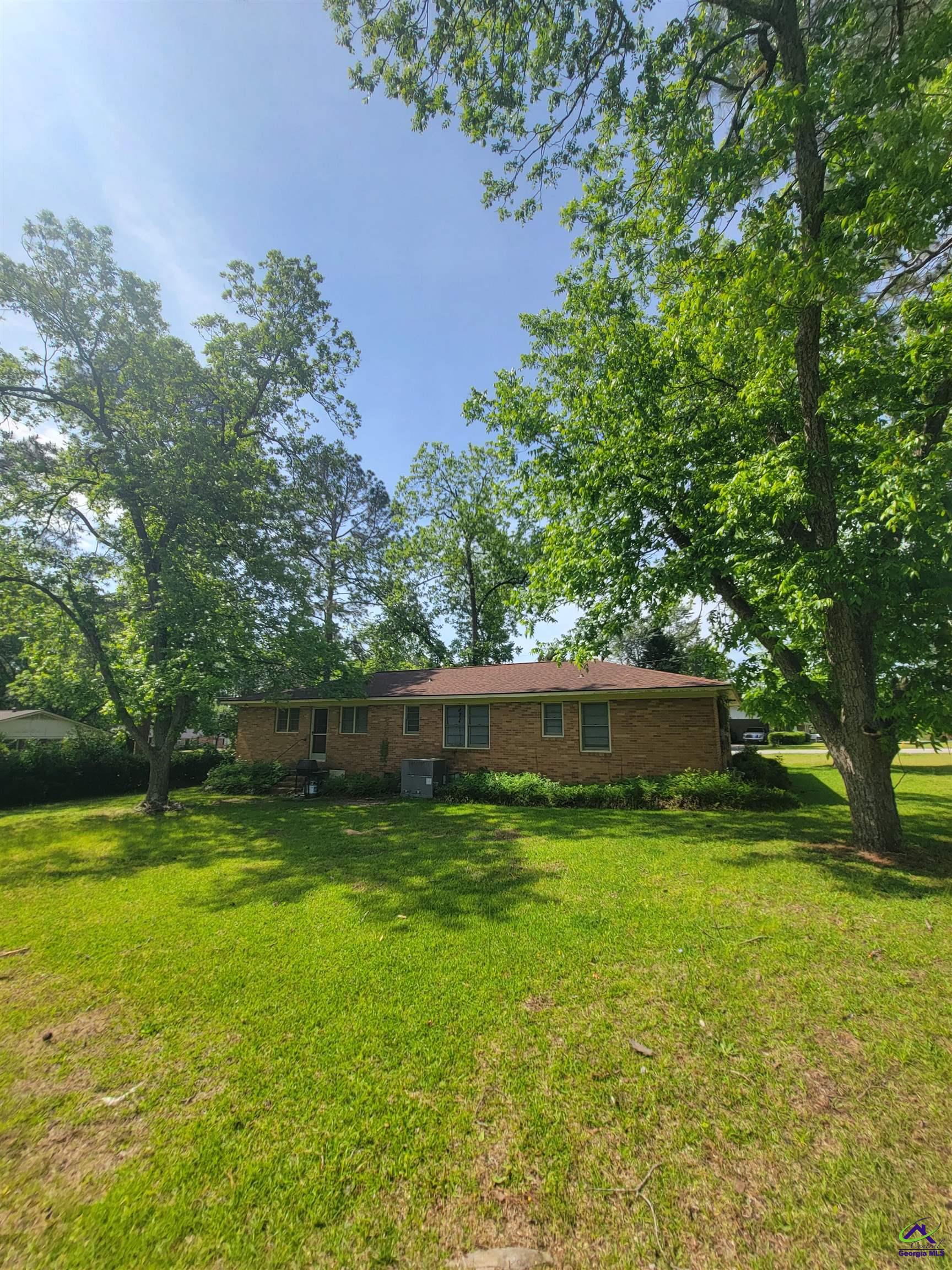 106 W McDuffie Street