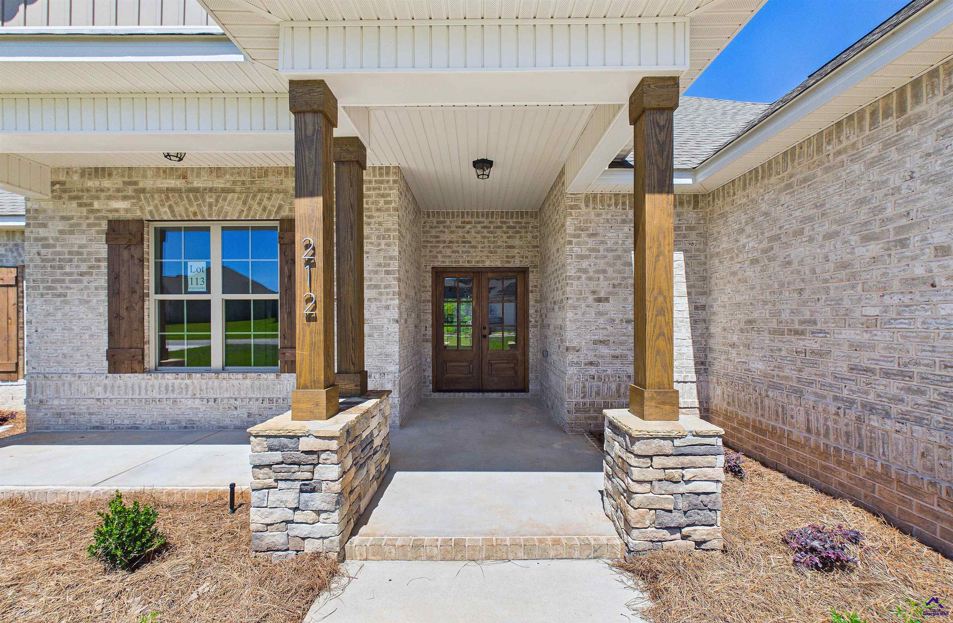 212 Golden Chestnut Bend