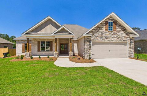 212 Golden Chestnut Bend Bonaire GA 31005