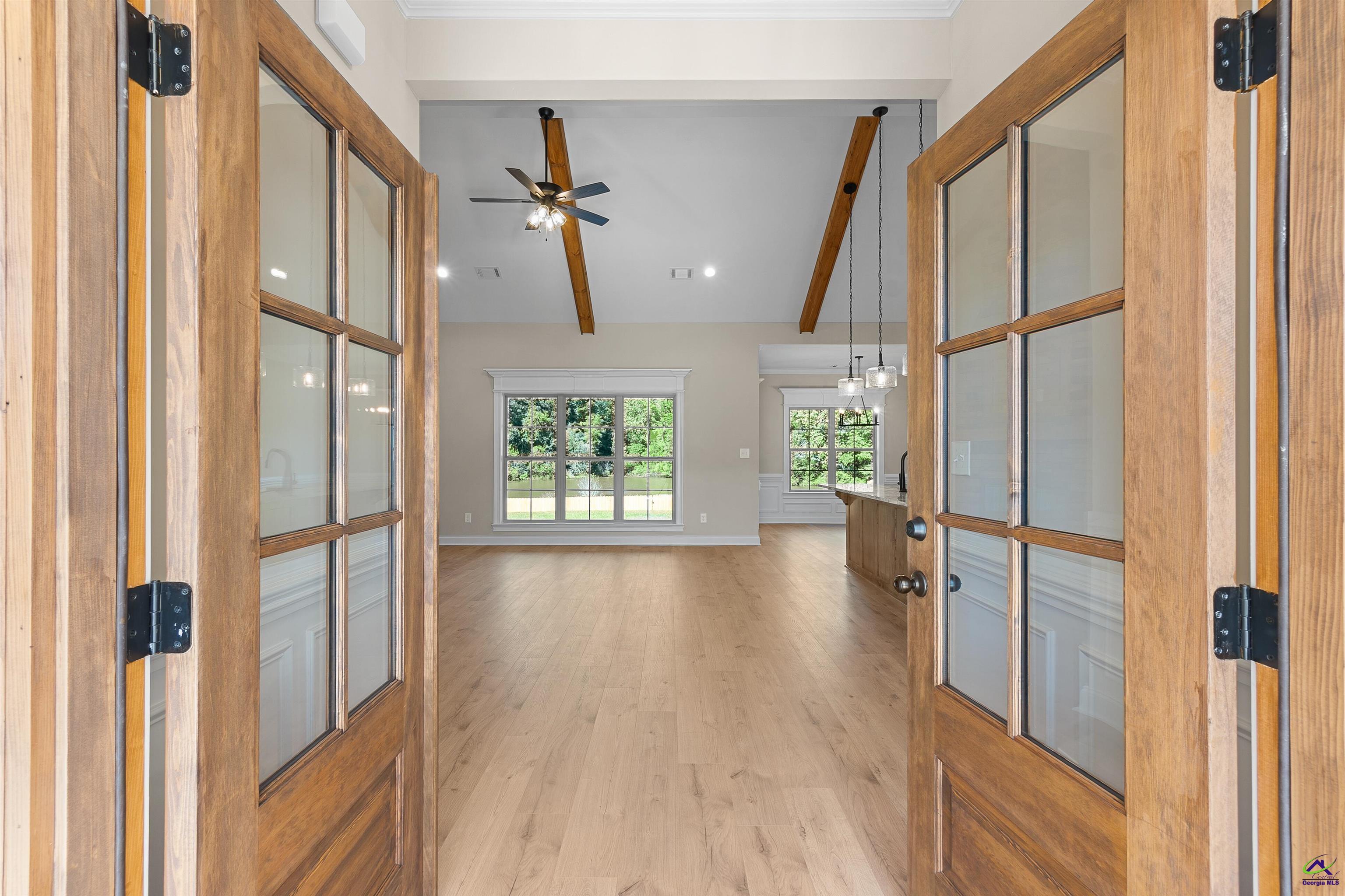 212 Golden Chestnut Bend