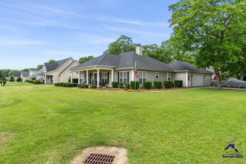 222 DUKE Lane