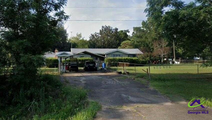 806 E 26 Highway