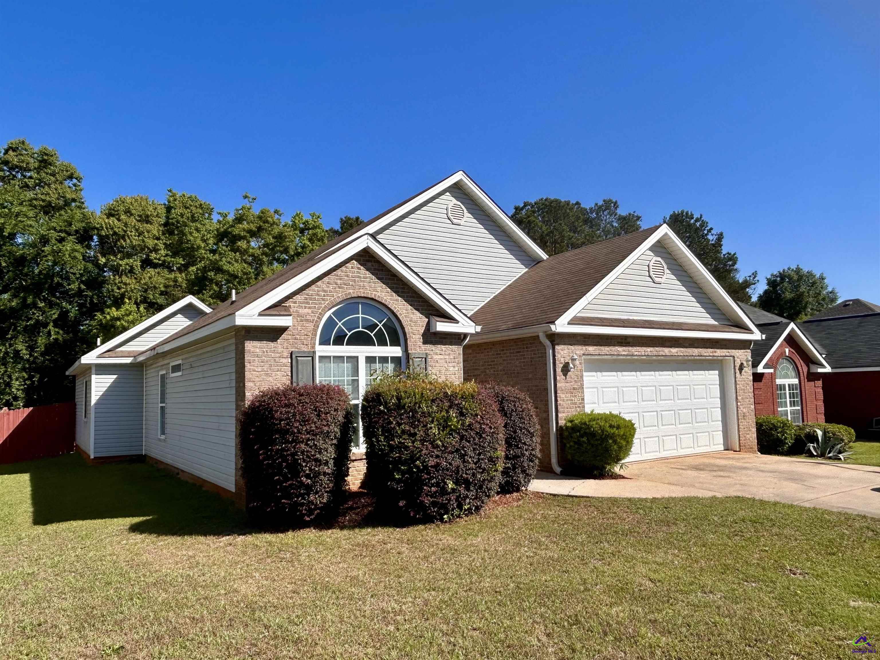 220 Gray Fox Crossing