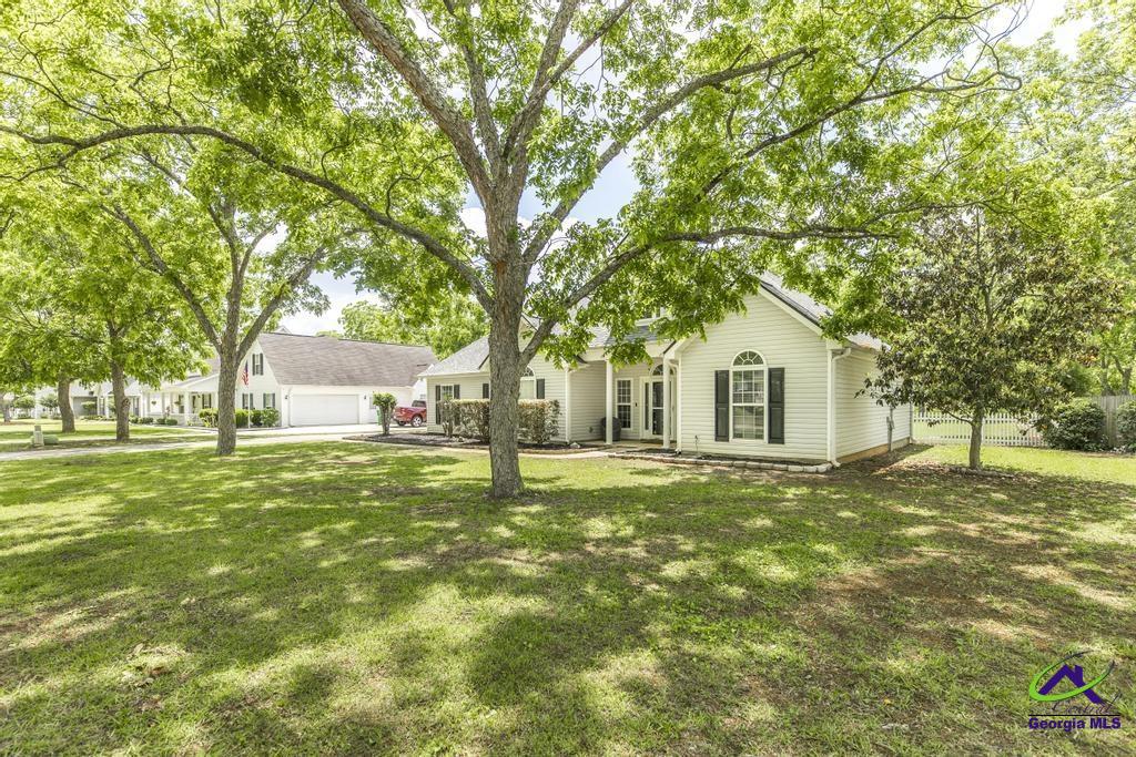 518 Grove Lane