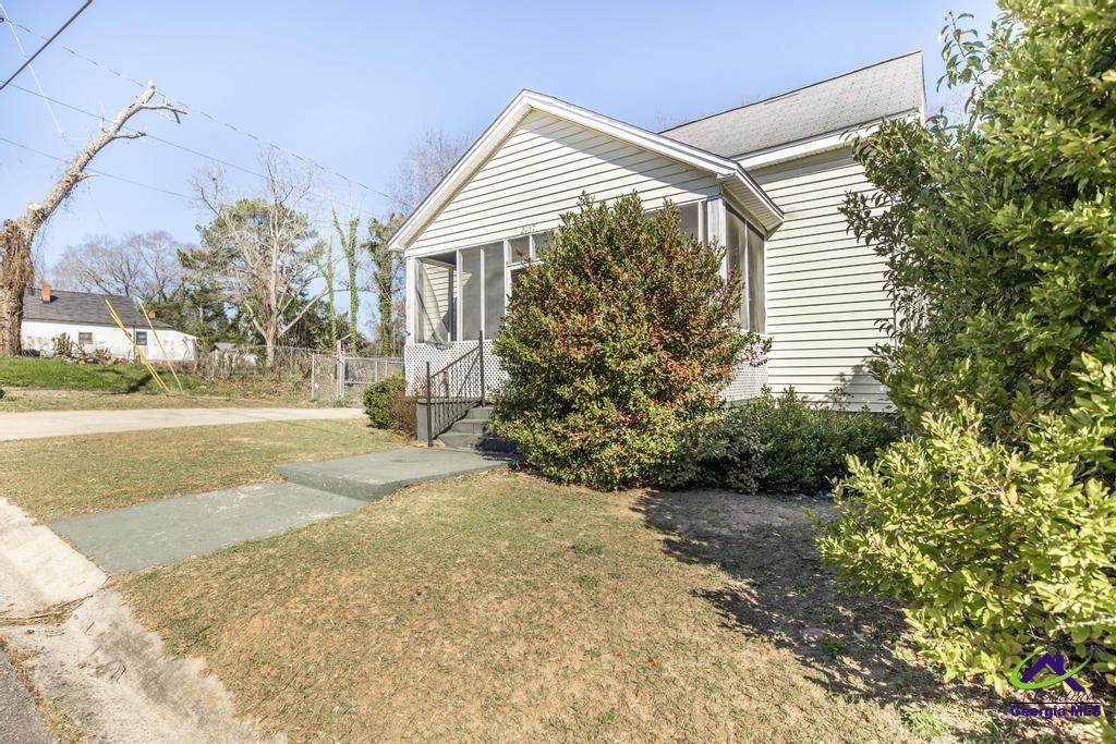 2137 Mutual Avenue