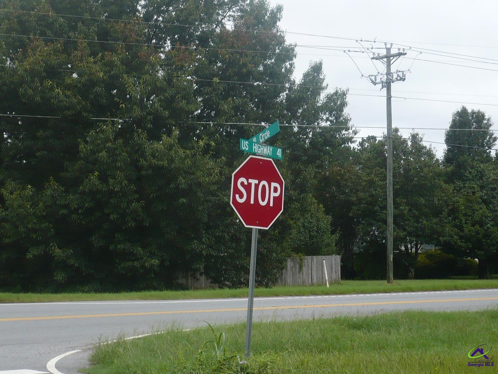 2284 N Hwy 41