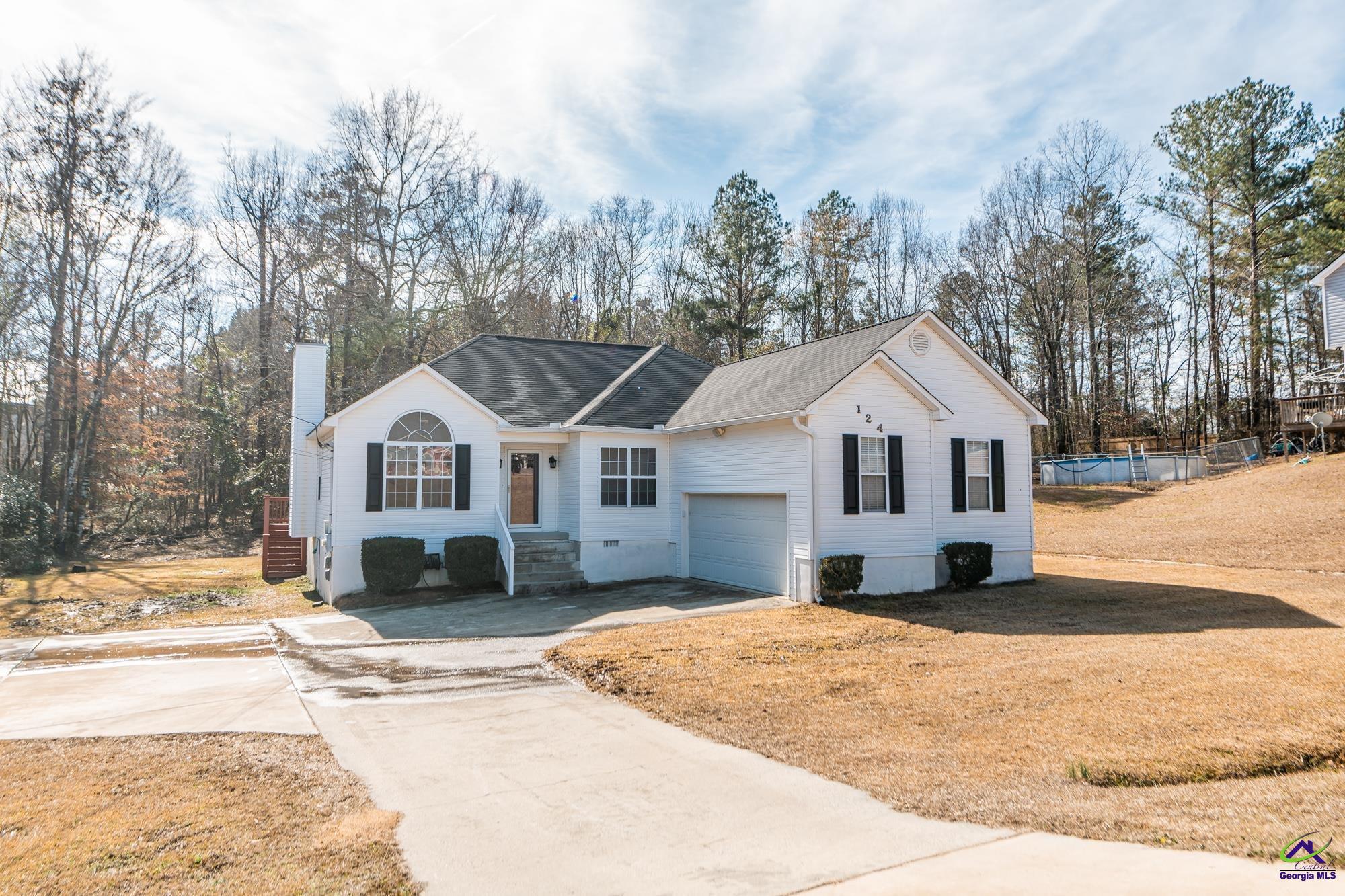 124 Country Oaks Drive