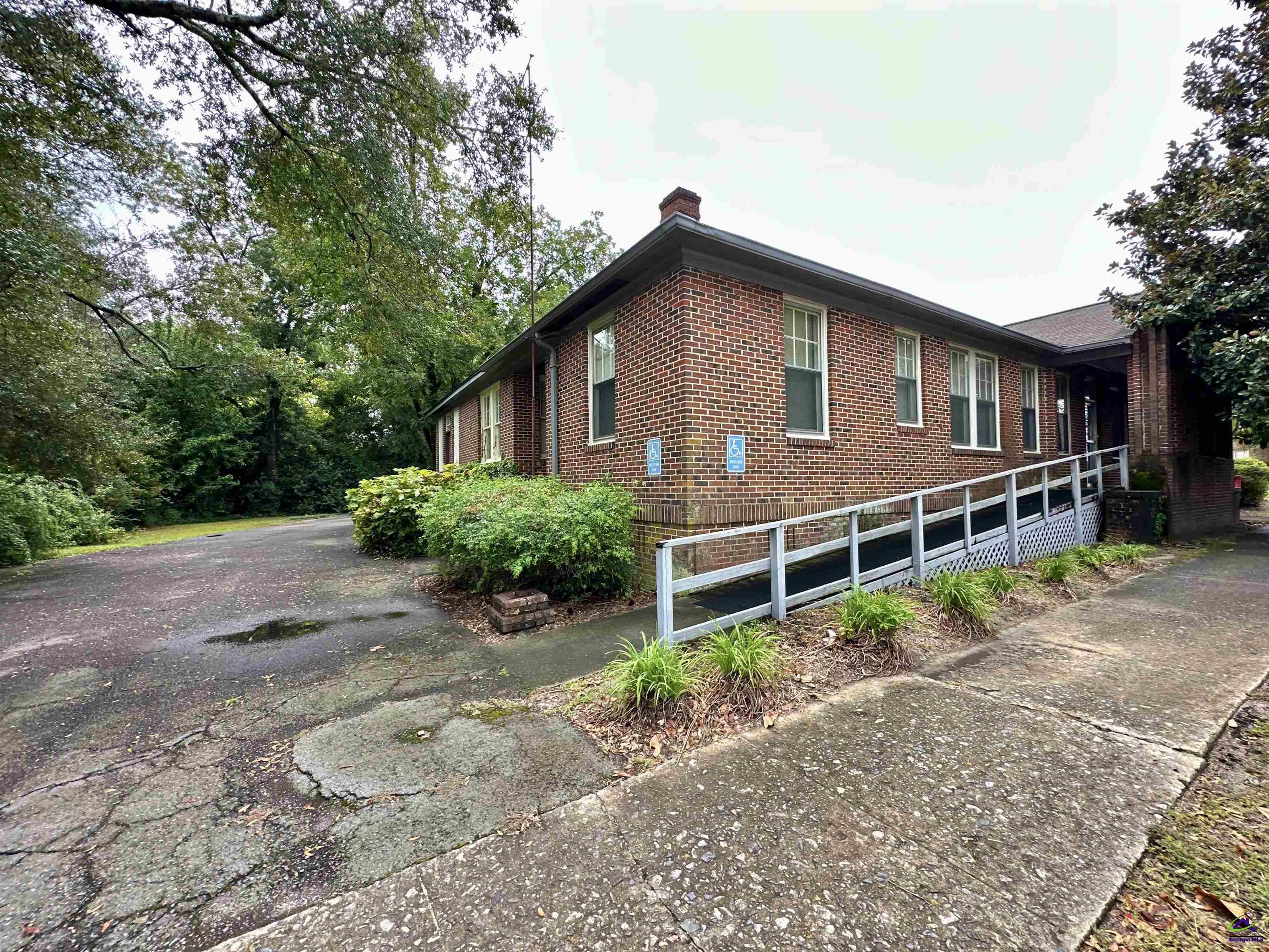 205 Foster Street