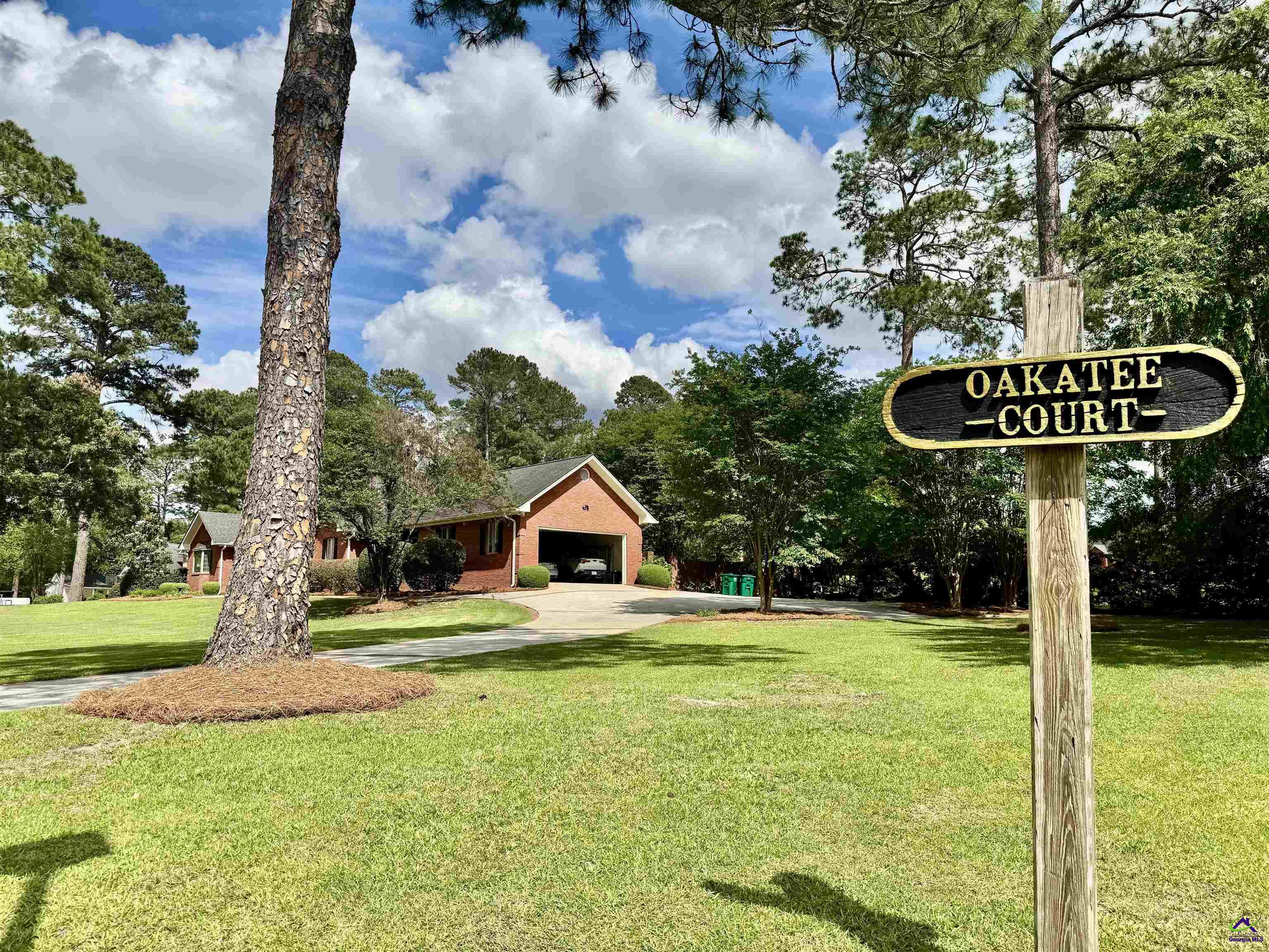 102 Oakatee Court