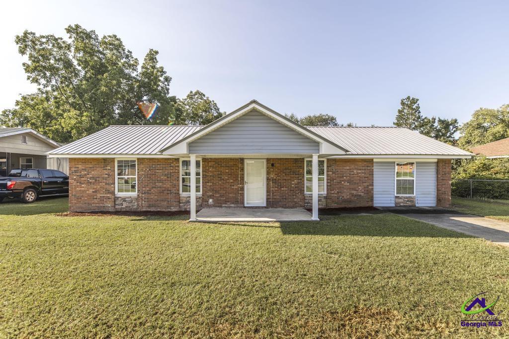 112 CASCADE Circle