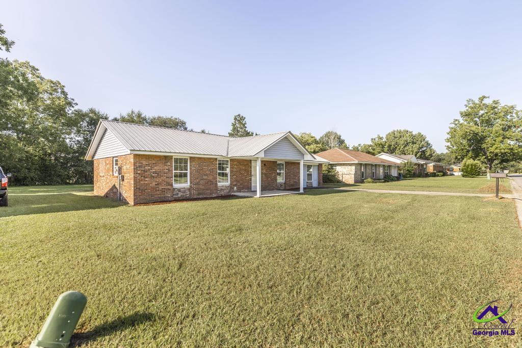 112 CASCADE Circle