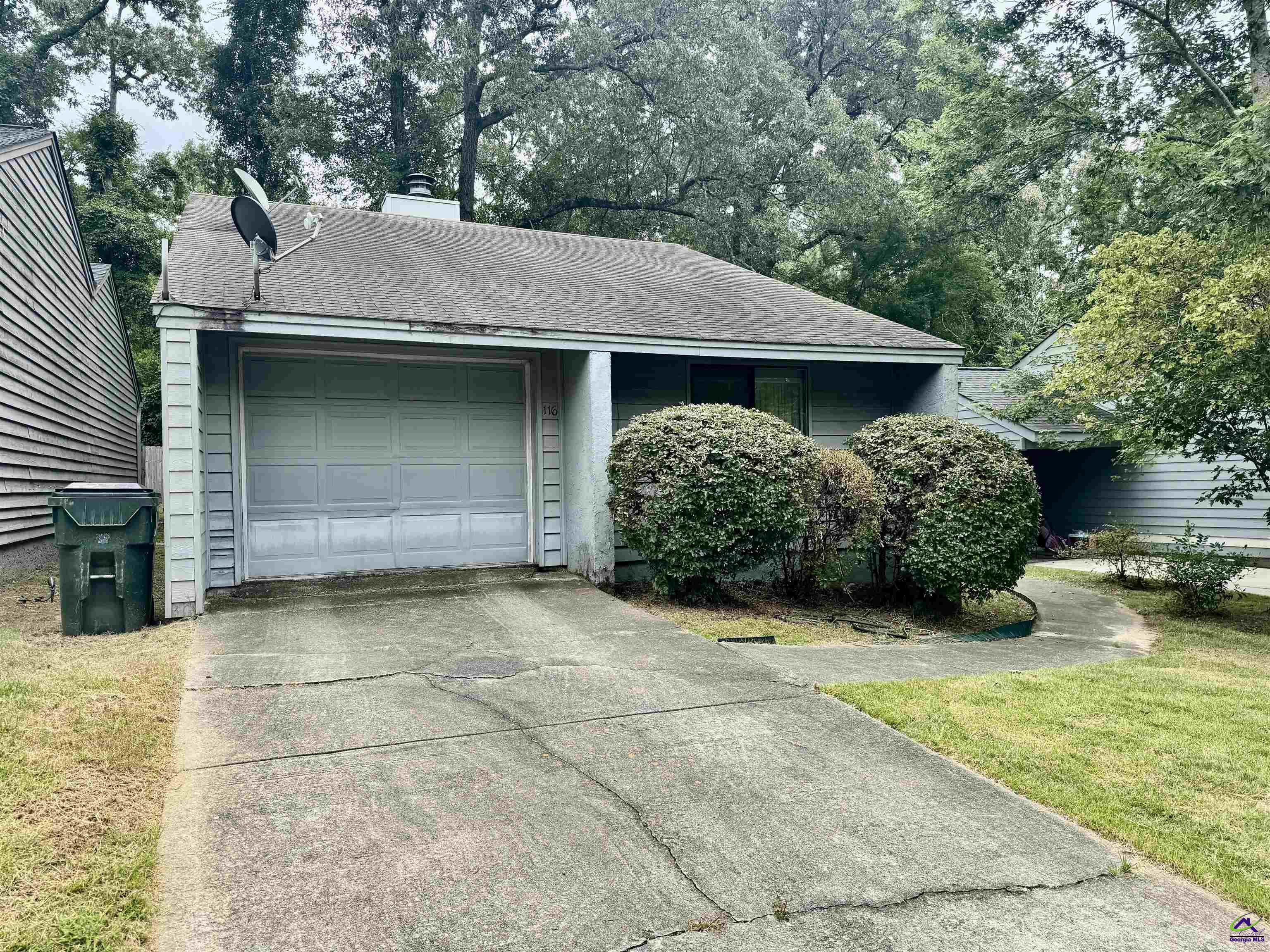116 Lake Pointe Drive Drive