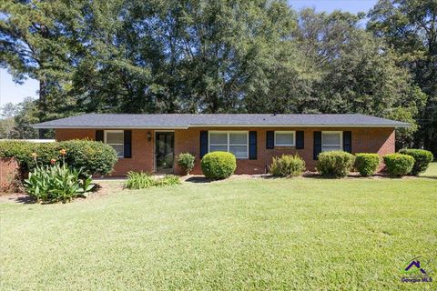 4693 Twin Oak Drive Macon GA 31210