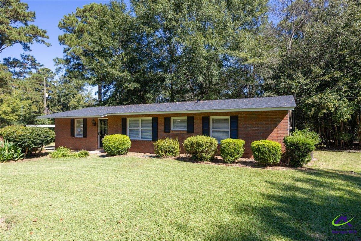 4693 Twin Oak Drive