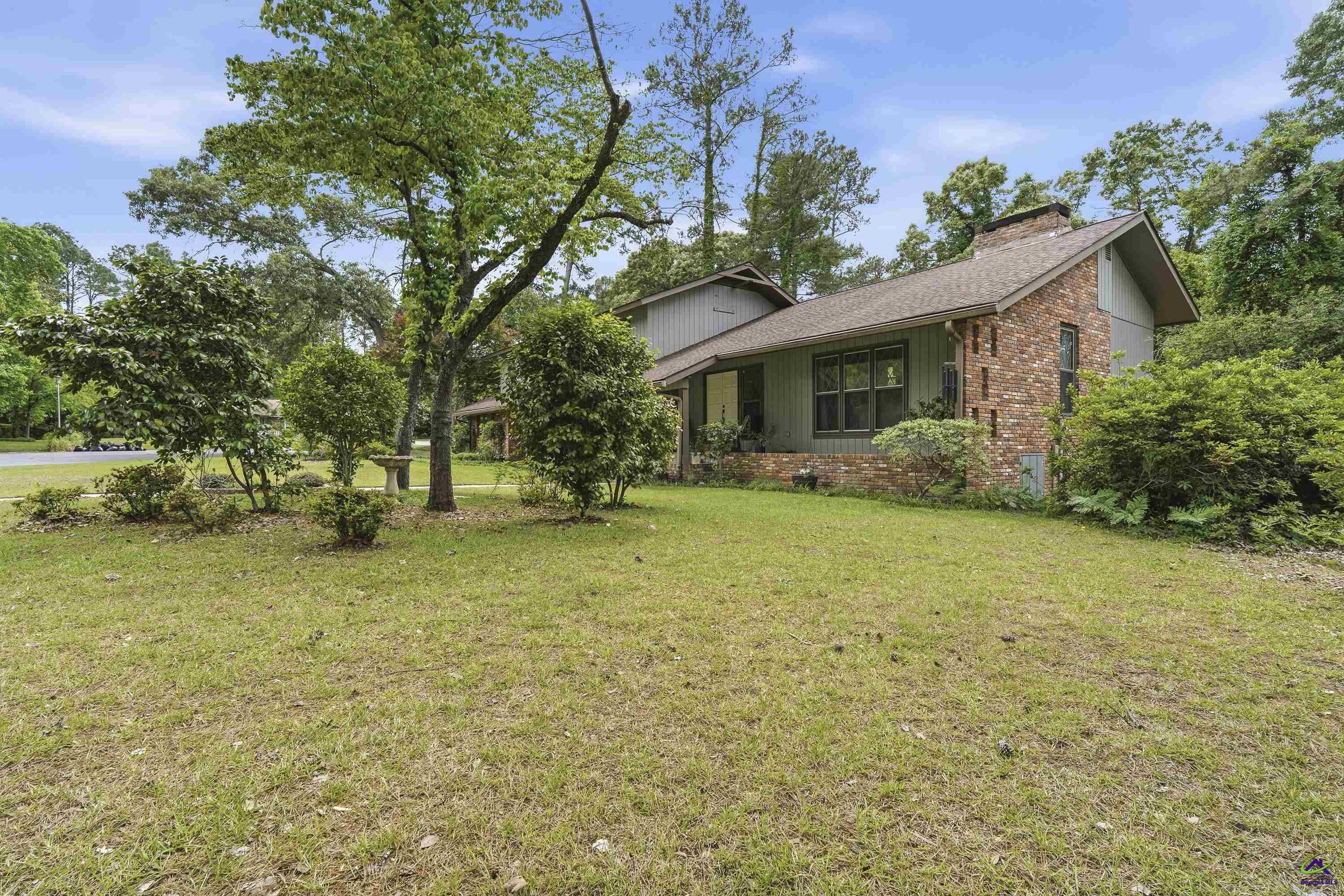105 Fox Glen Drive