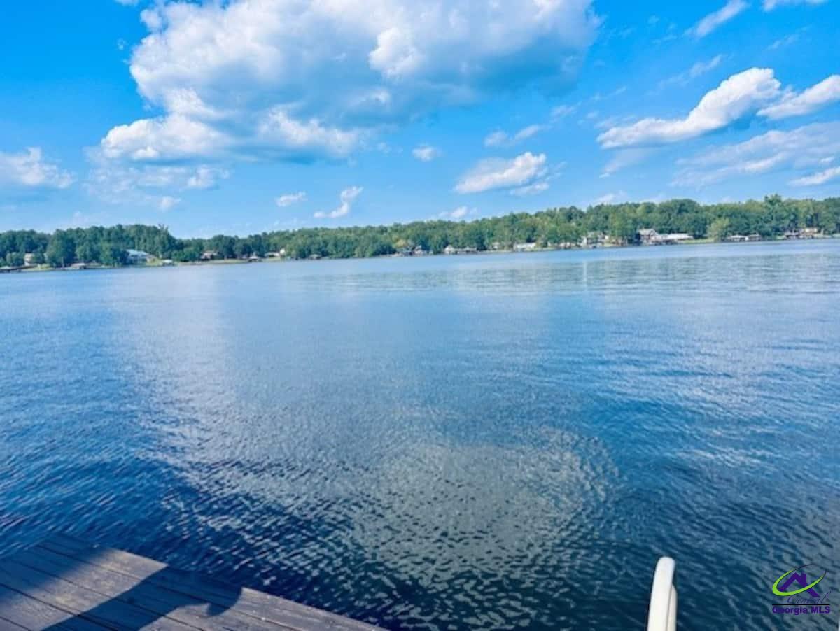 247 C Lakeshore Drive