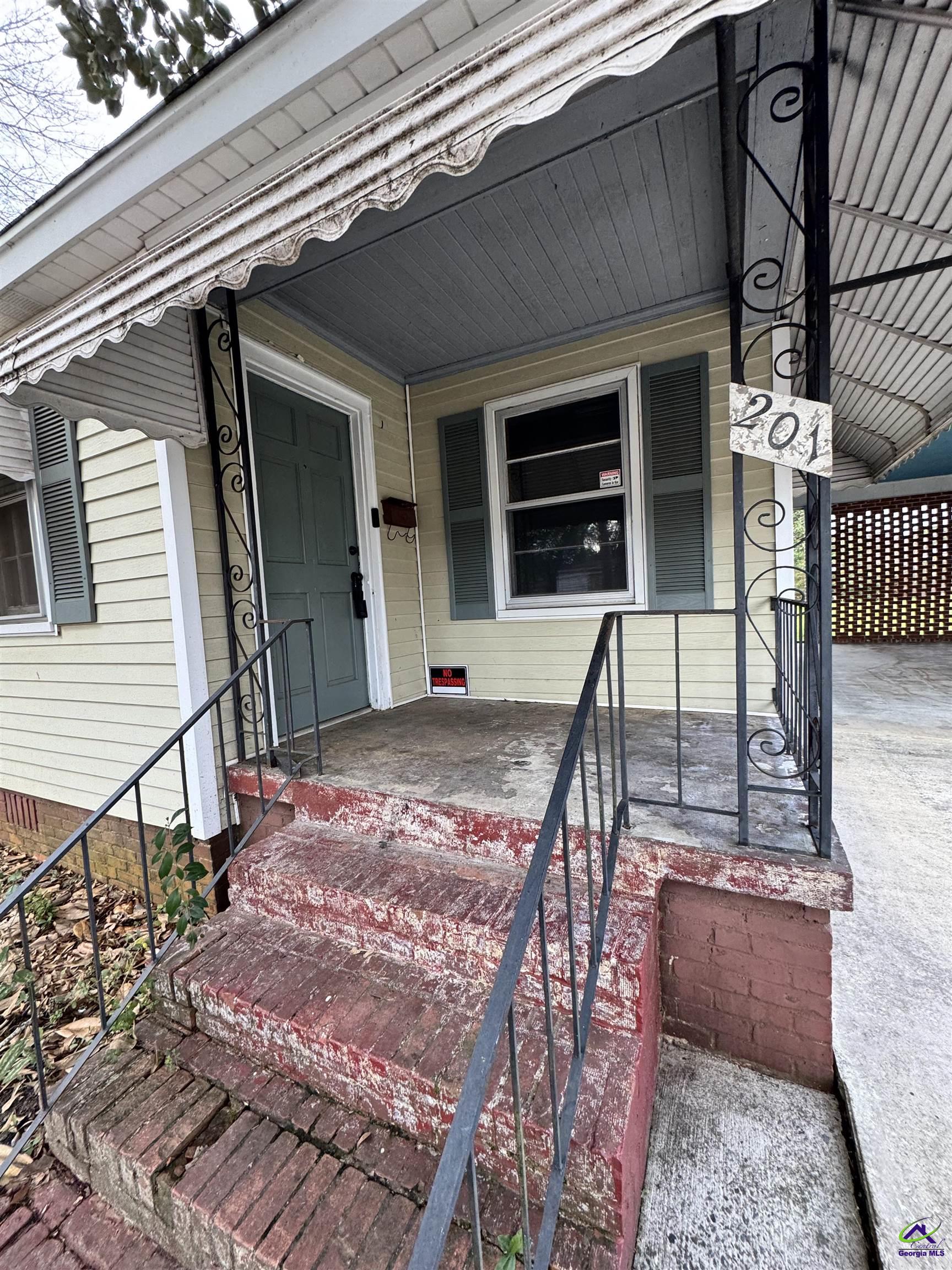 201 Meadowdale Drive