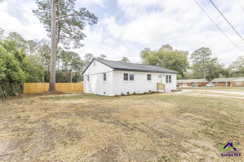 1003 Deanview Dr