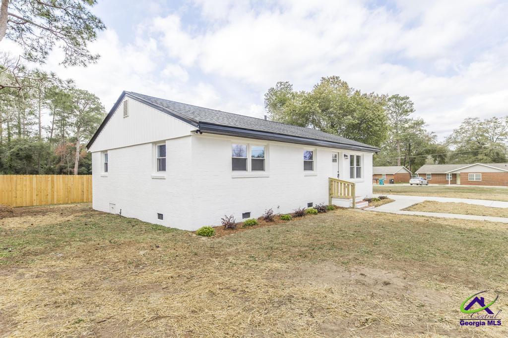 1003 Deanview Dr