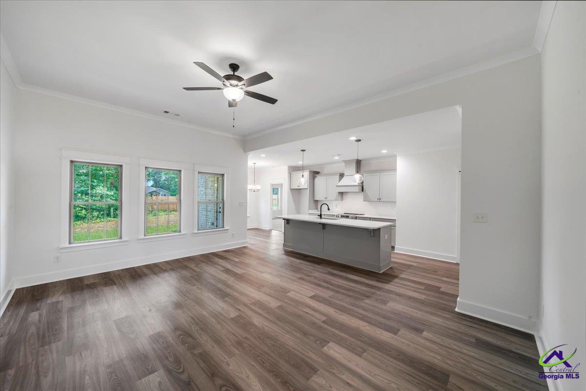 203 Willowbrook Lane