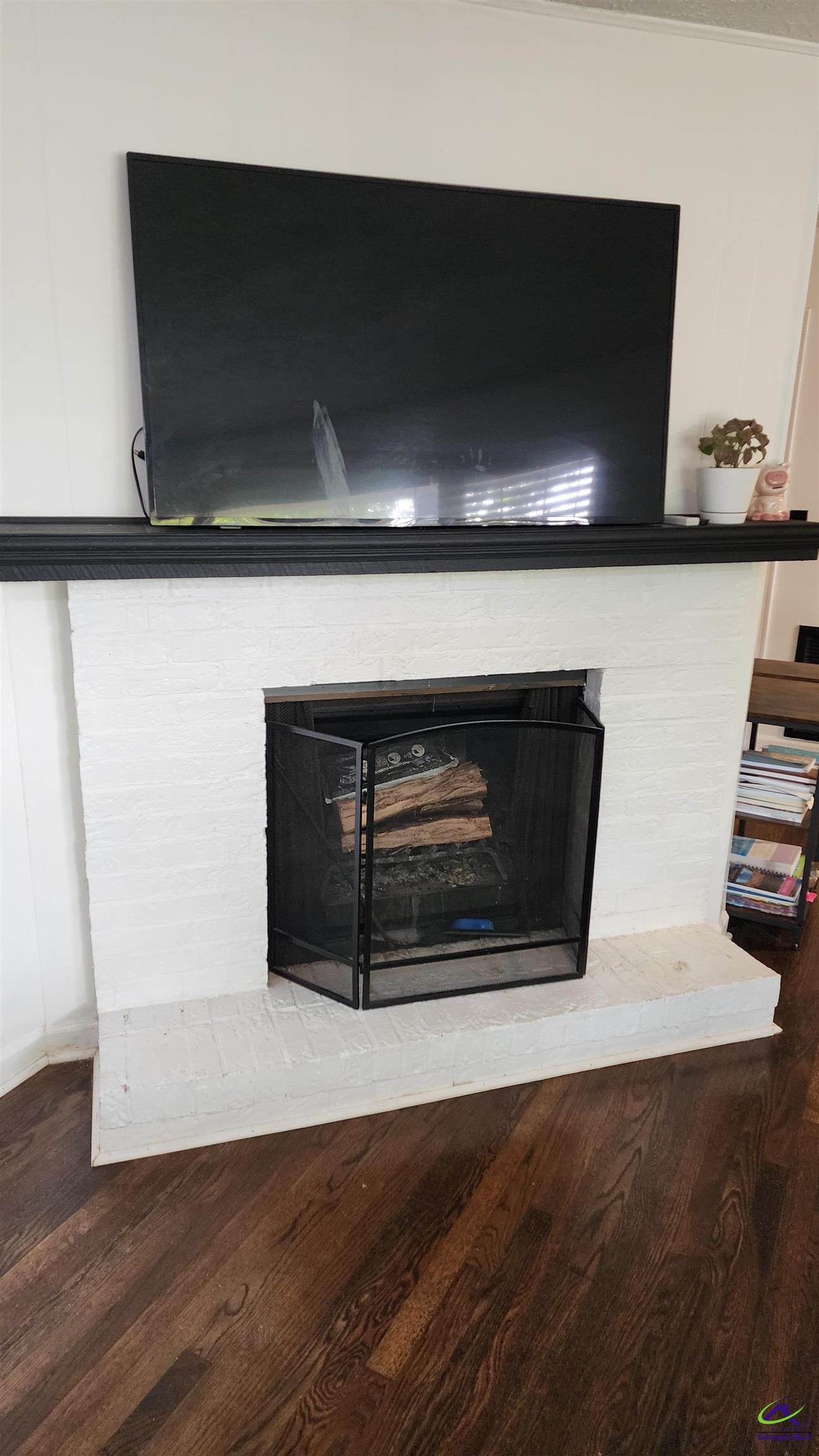 101 Robin Hood Drive