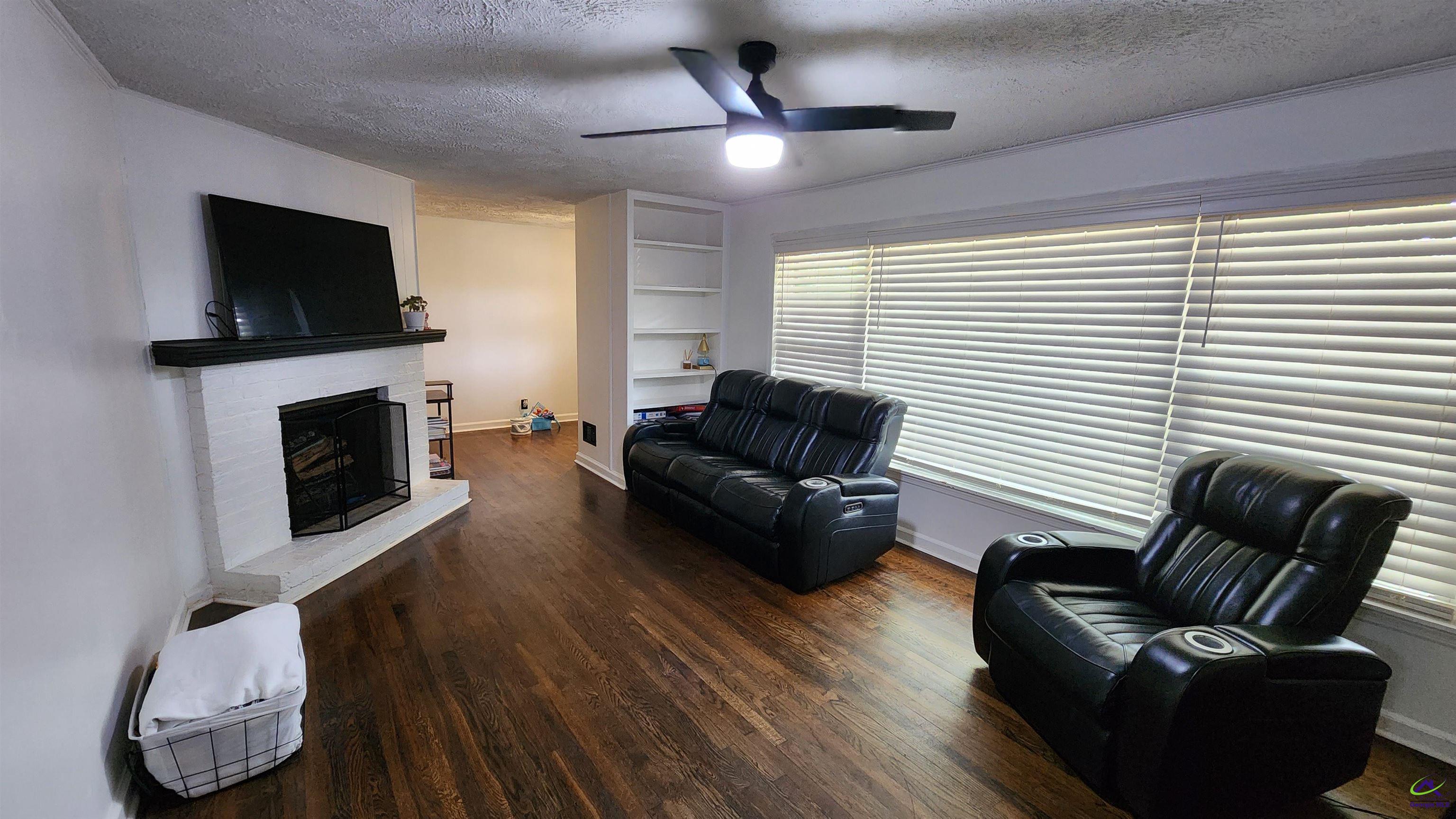 101 Robin Hood Drive