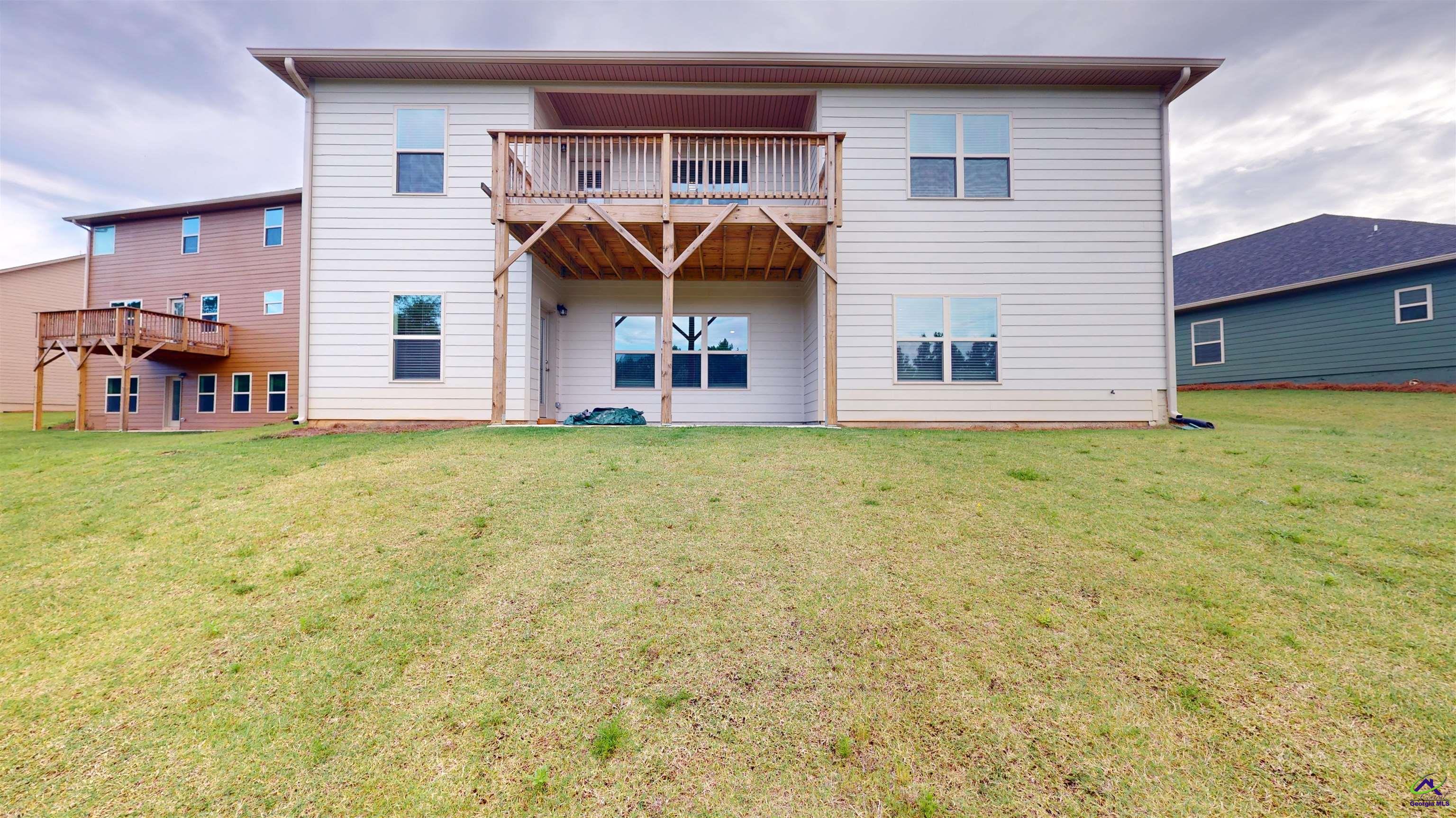 233 Carsons Walk