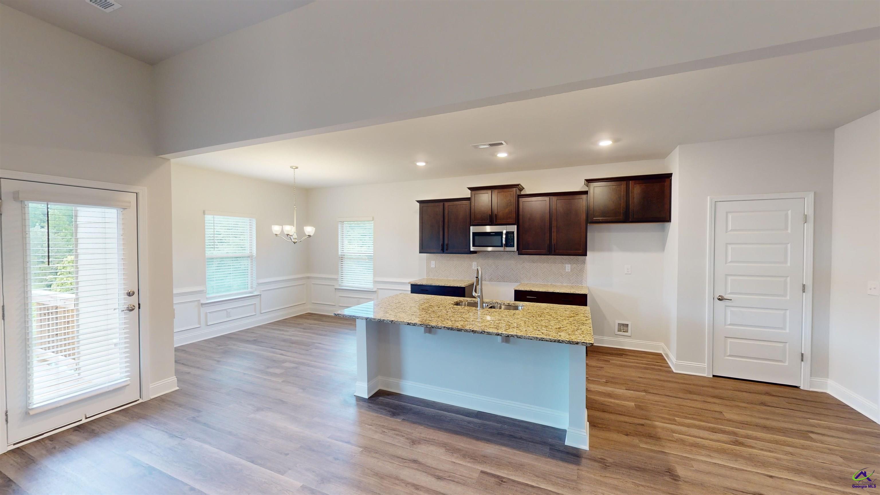 233 Carsons Walk