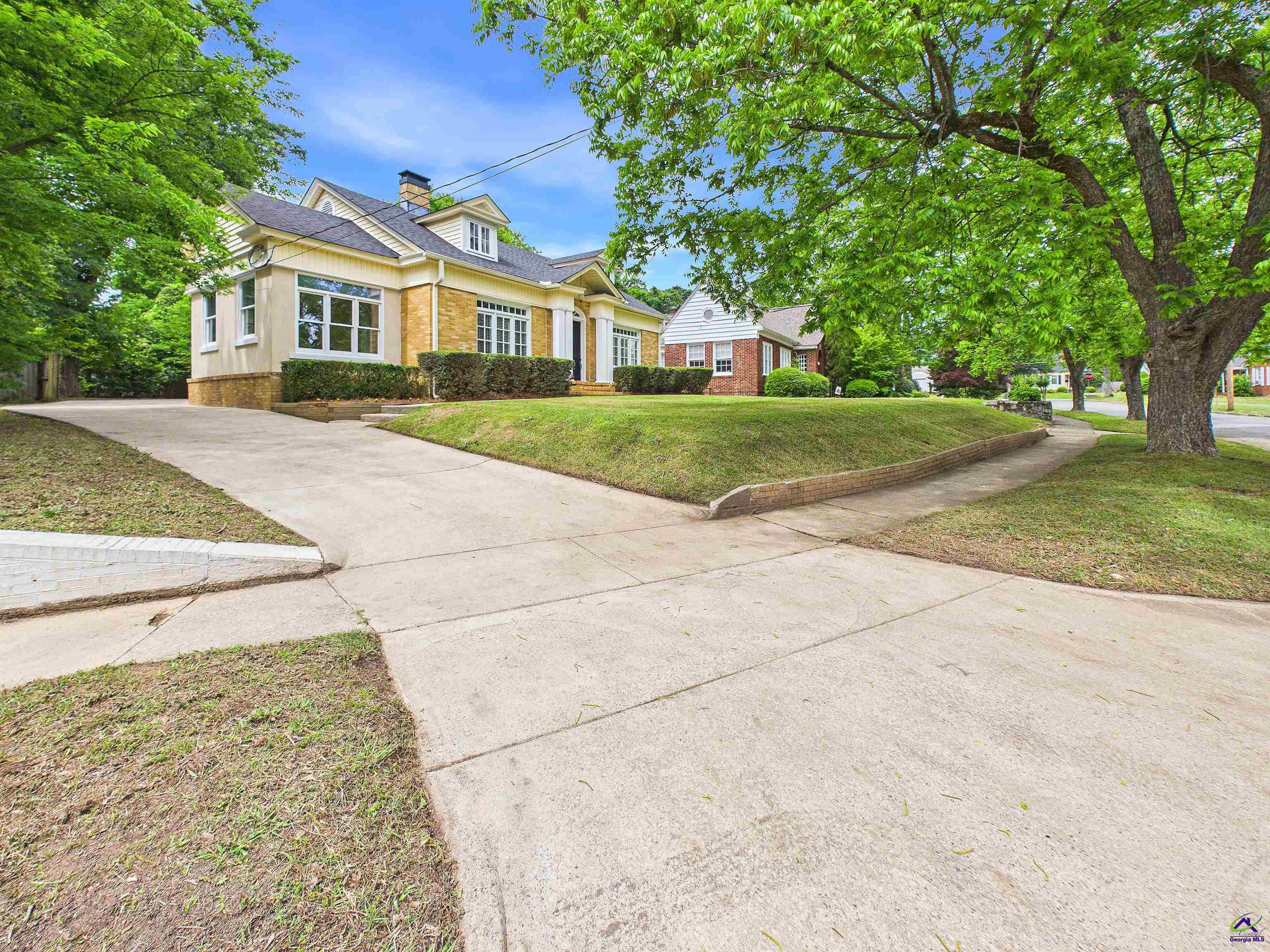 3750 Avon Road