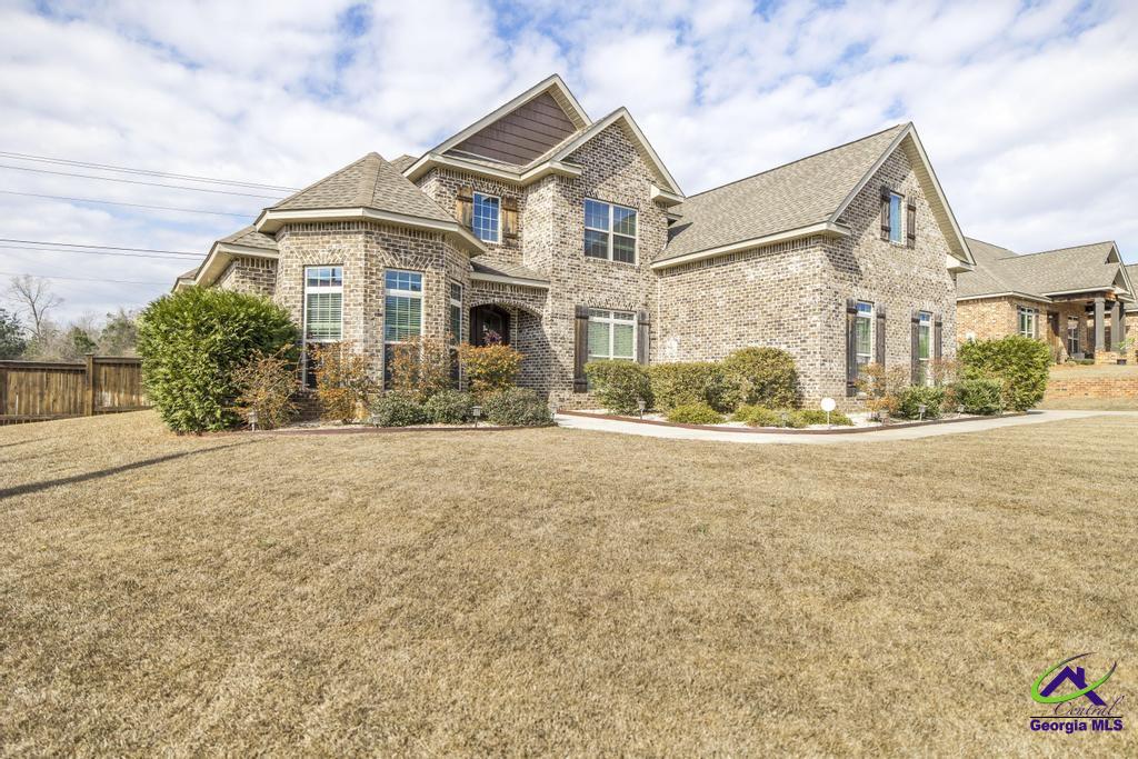 107 S Carmenville Drive