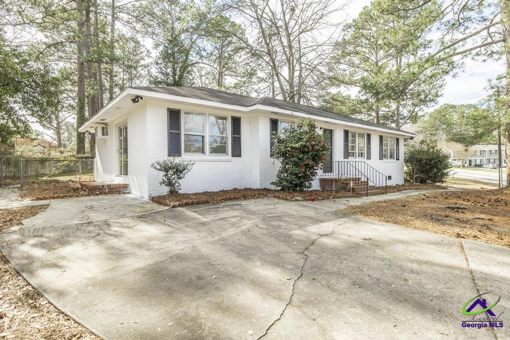 4158 Log Cabin Drive