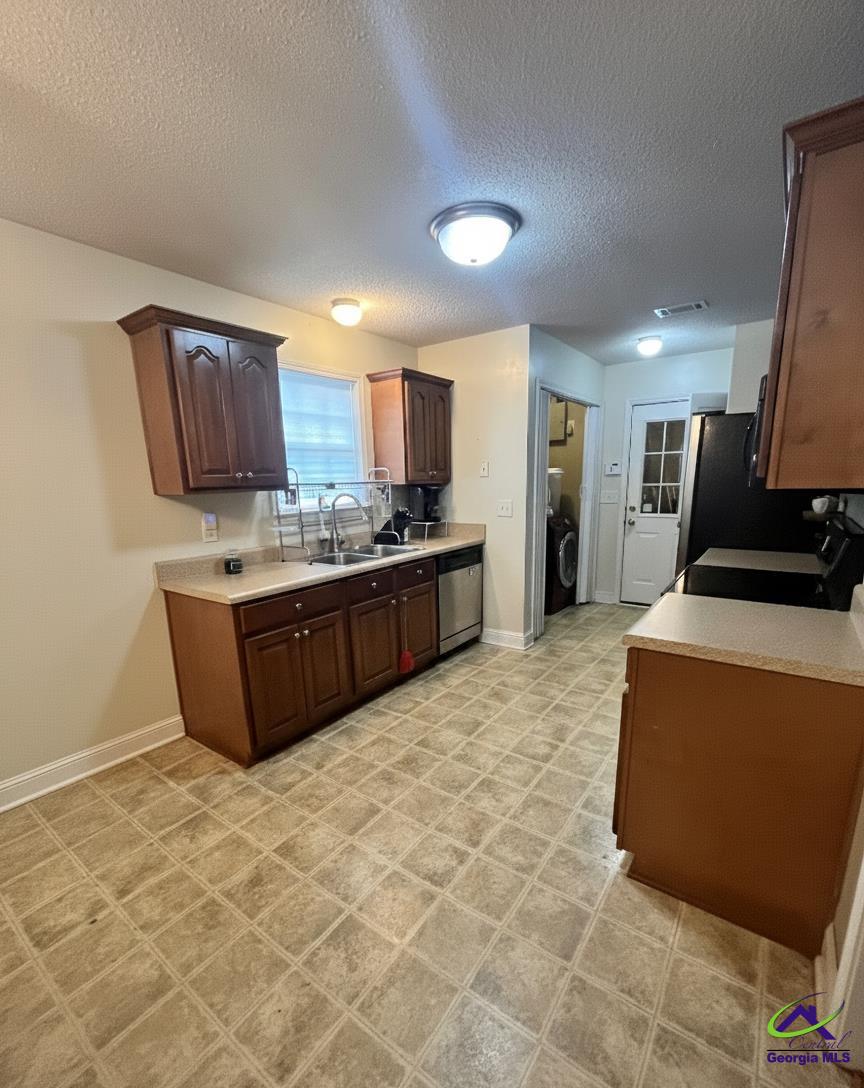 208 Sugarloaf Parkway