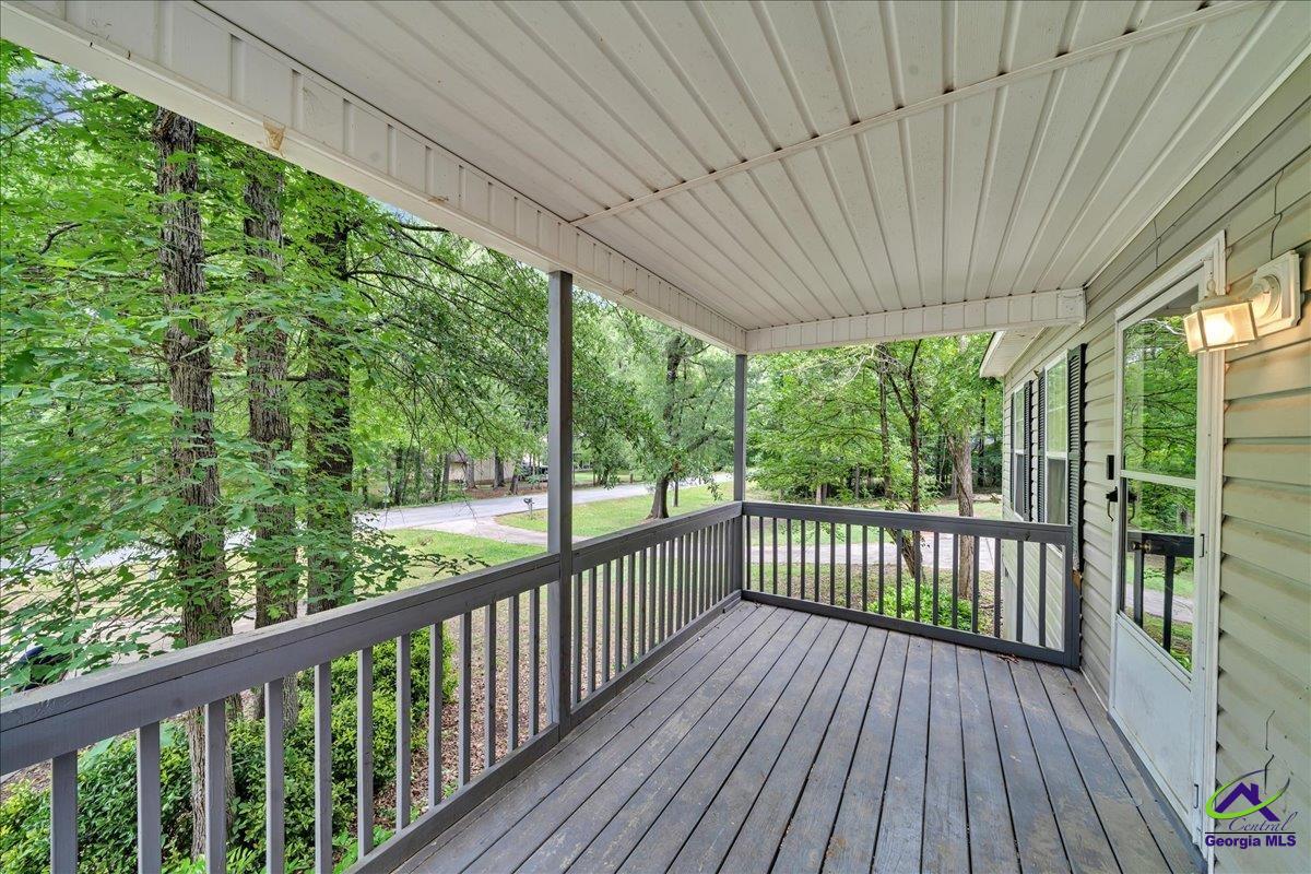 1276 Greentree Parkway