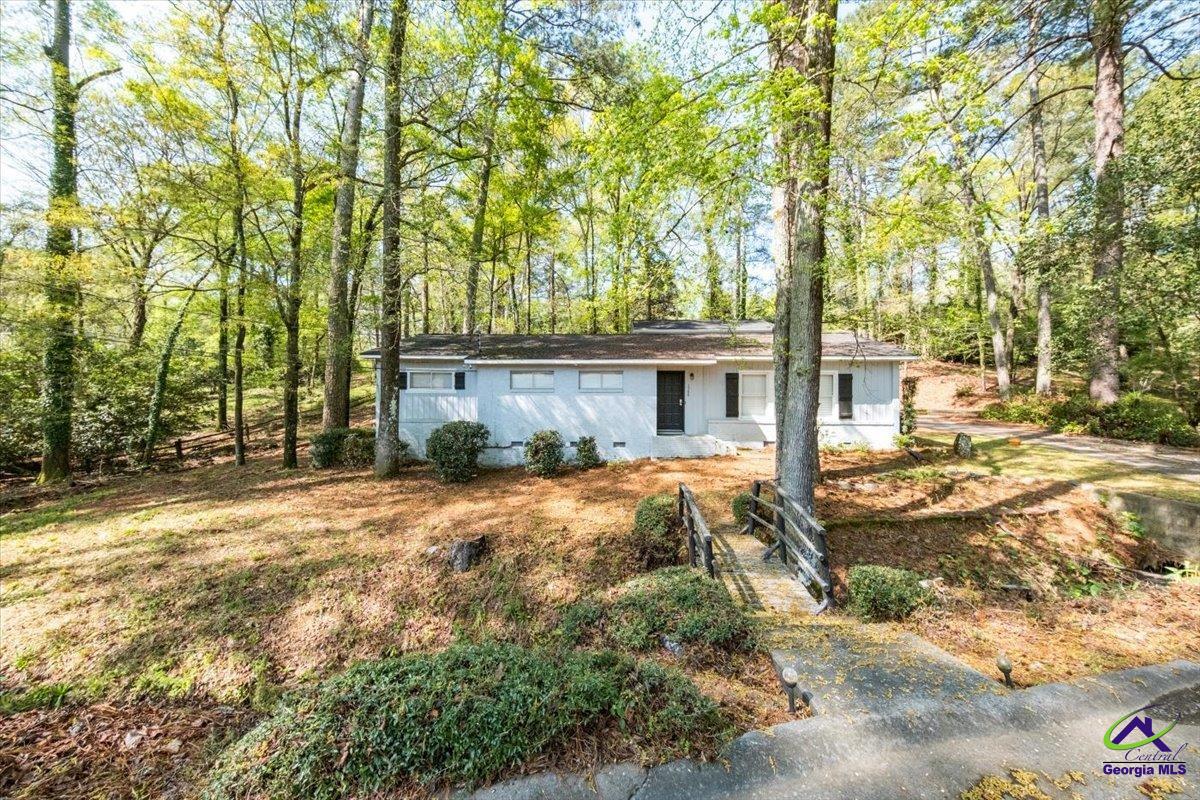 1560 Hawthorne Road